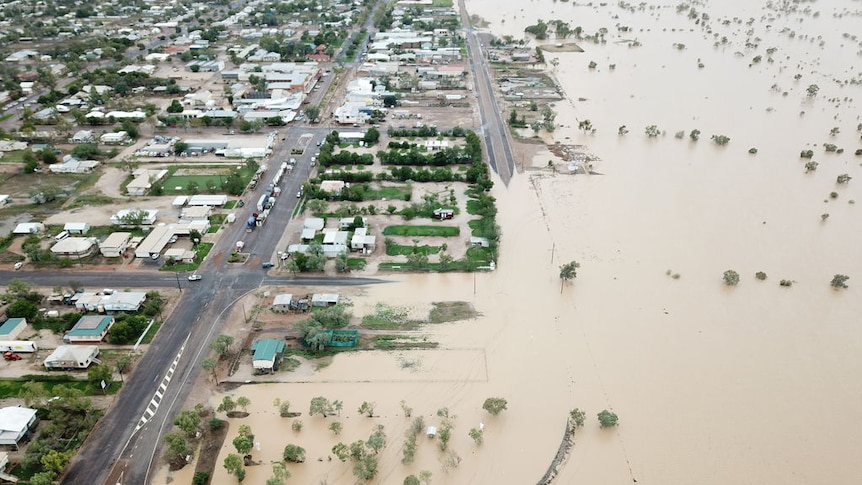 Drone footage shows extent of flooding in Winton
