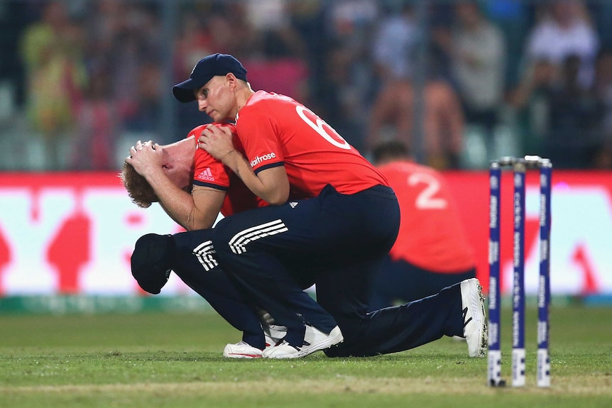 Joe Root consoles Ben Stokes