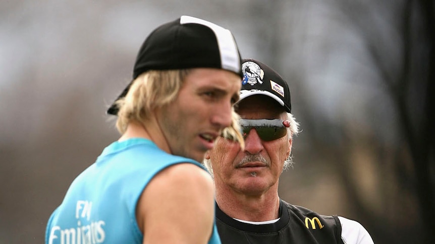 Dale Thomas at training with Mick Malthouse
