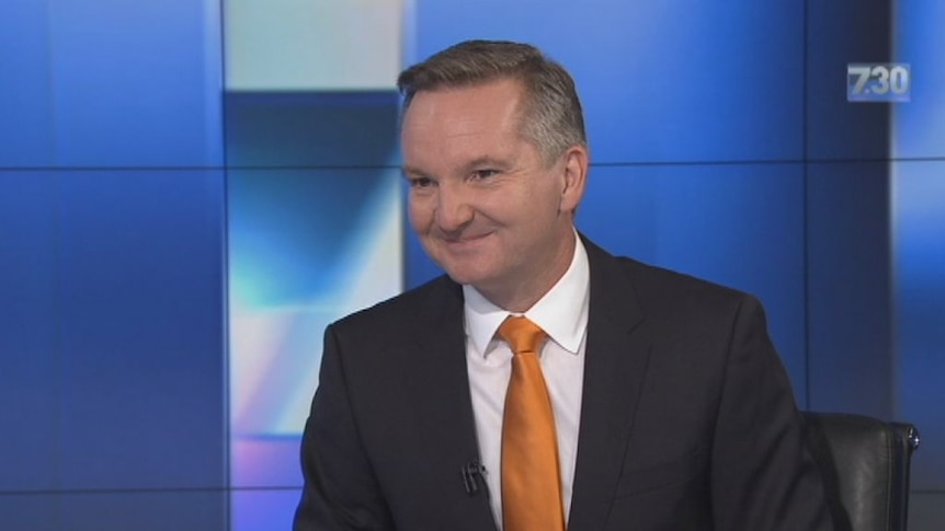 Chris Bowen tells 7.30 people would continue to receive credits, but not refunds.
