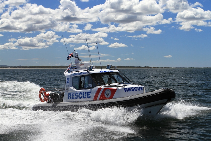 Marine rescue vessel