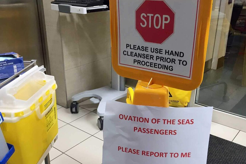 A sign at Royal Hobart Hospital directing cruise ship passengers