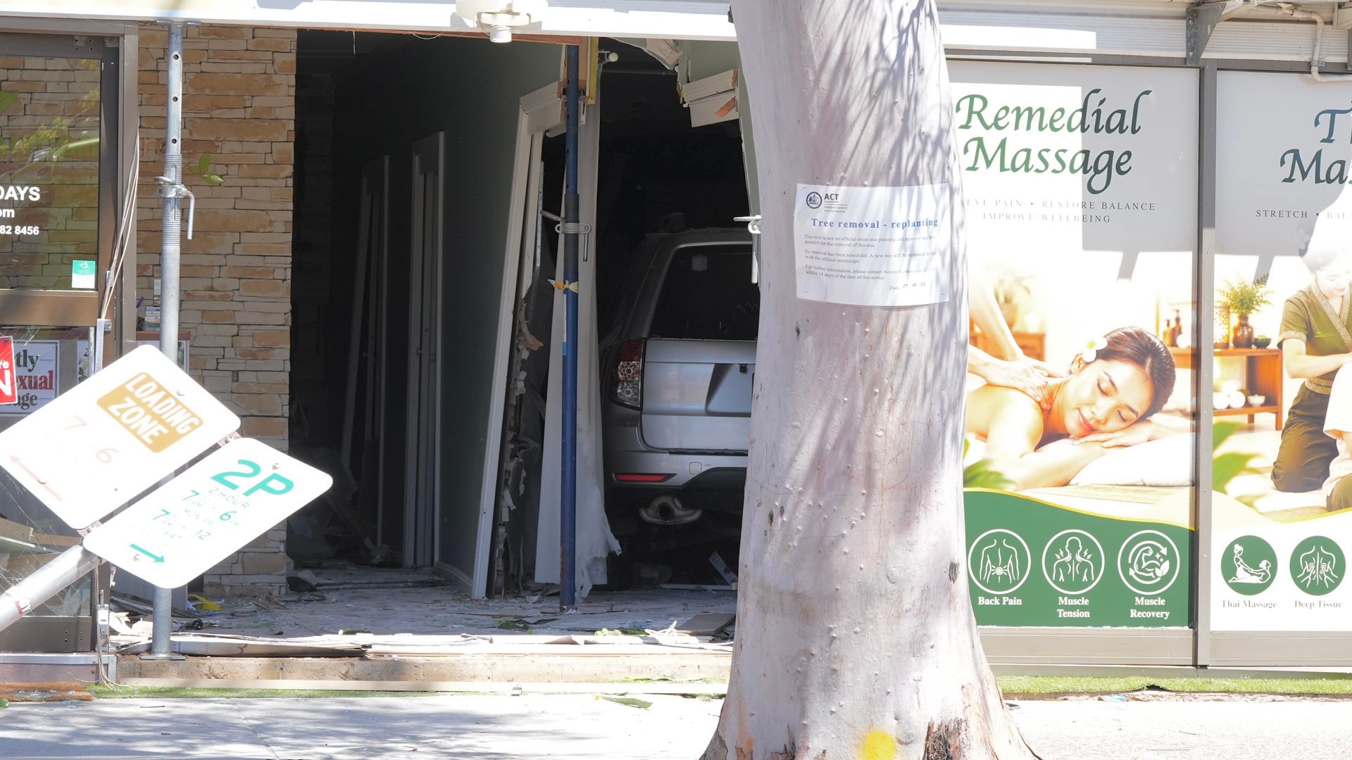 'Incredibly difficult': Business reports robbery after crash injures five