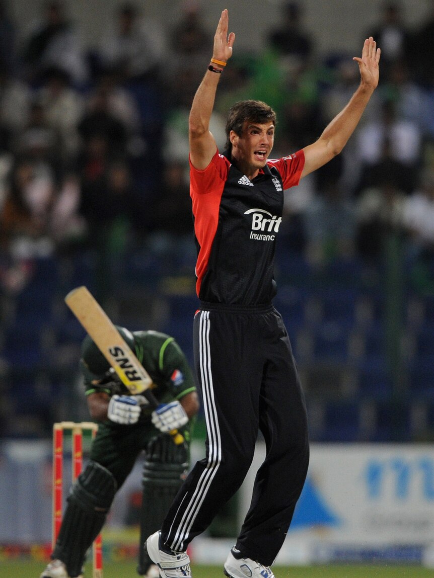 Steven Finn helped England to victory with a telling opening spell.