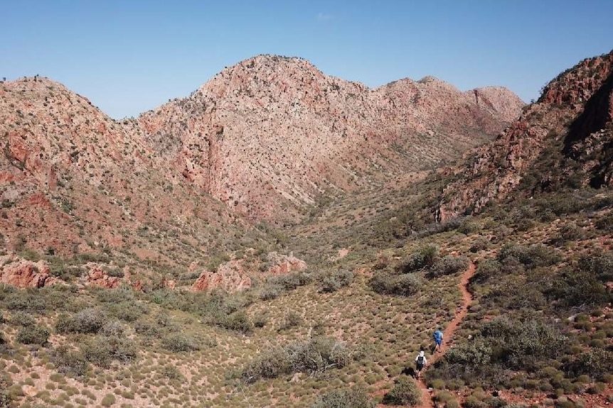 Simon Duke doing a training run on section 3 of the Larapinta Trail