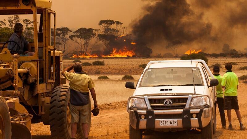 Fire at Watraba on SA's West Coast