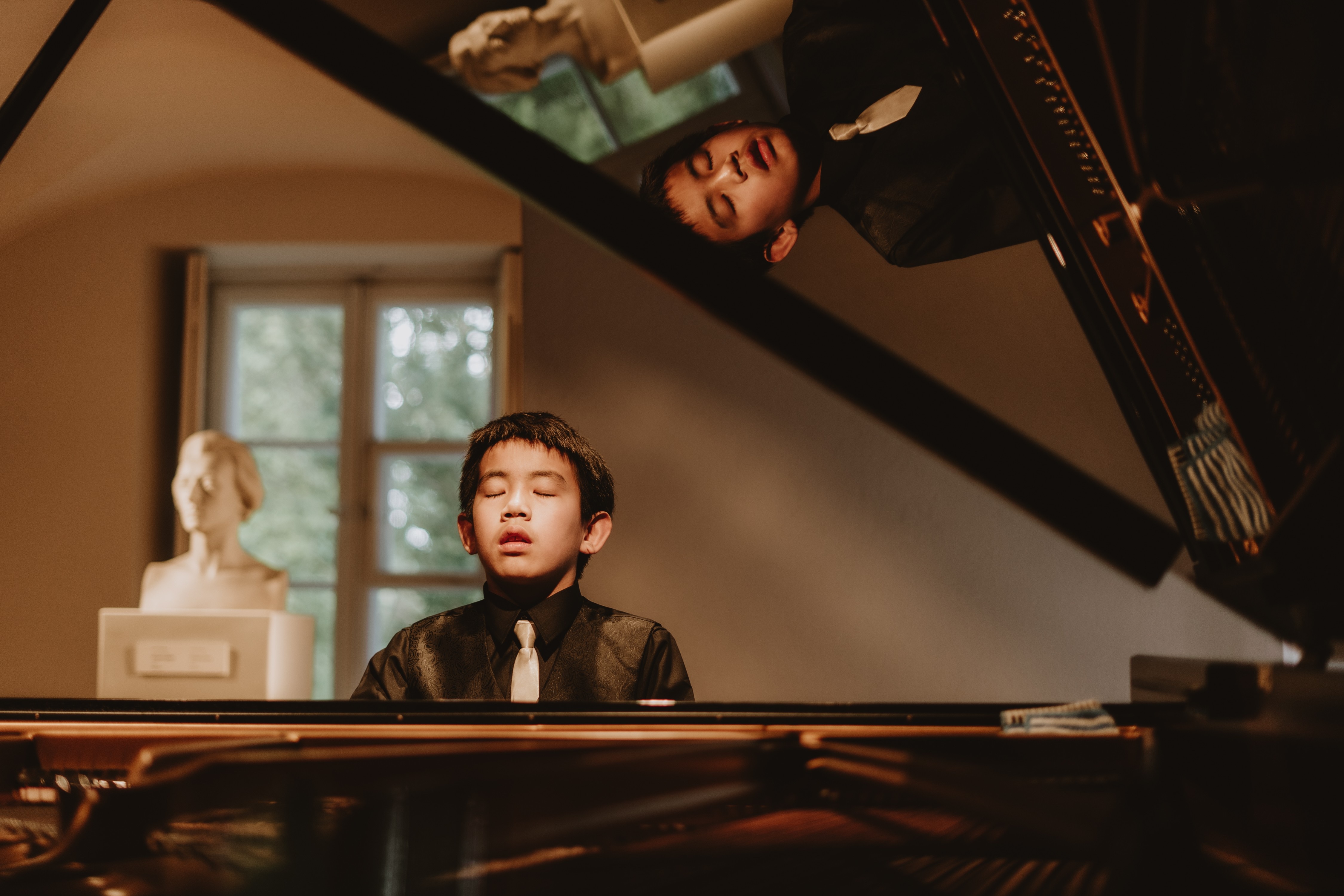 12 rising musicians advance to ABC Young Performers Awards semi-finals