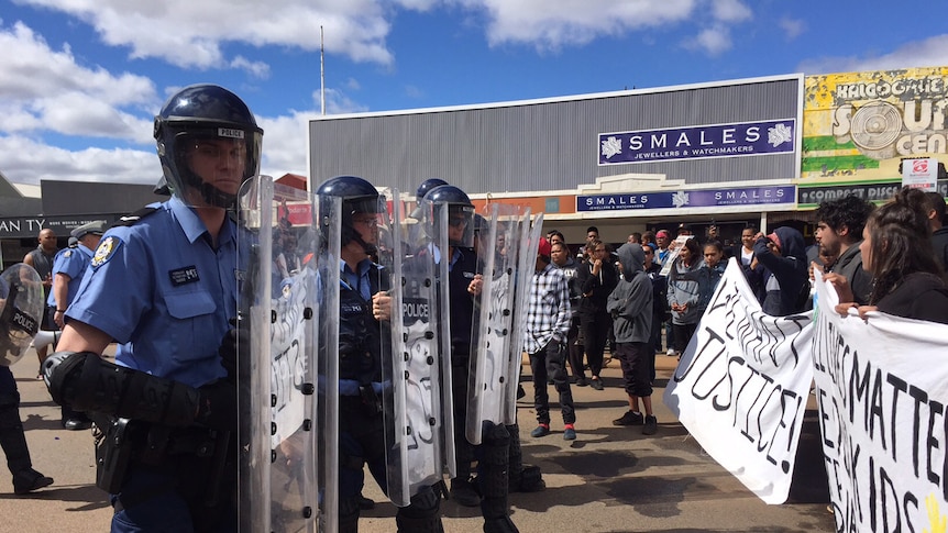 Police in riot gear confront Kalgoorlie protesters