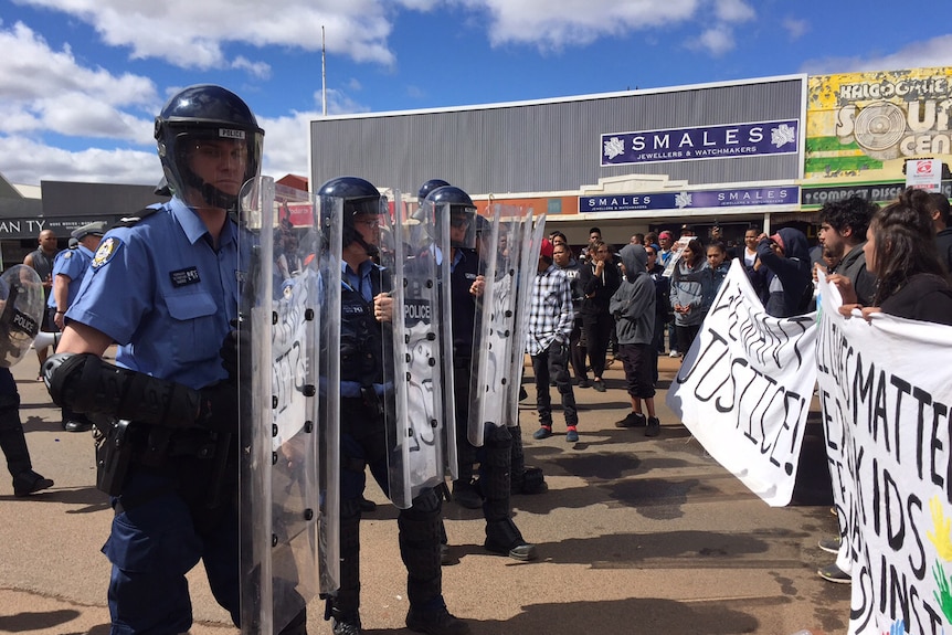 Police in riot gear confront Kalgoorlie protesters