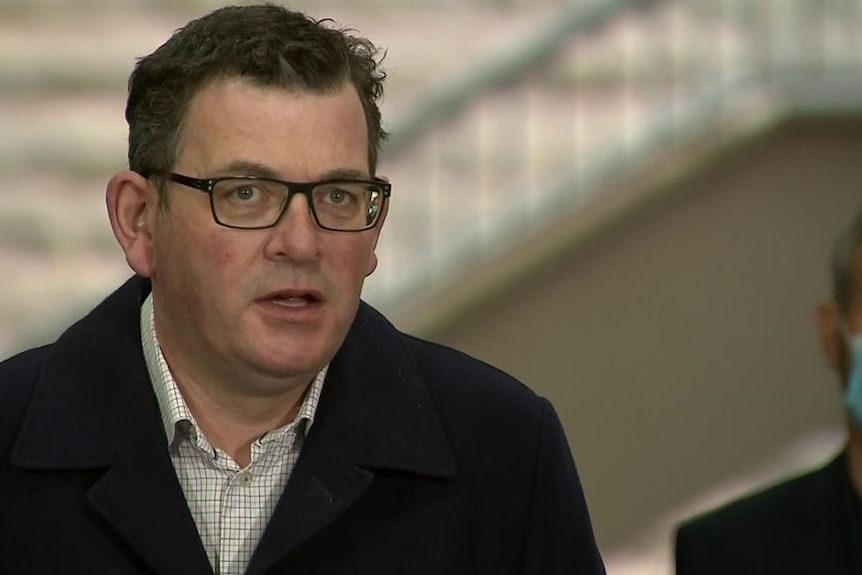 Daniel Andrews responds to questions about whether to offer assistance to NSW