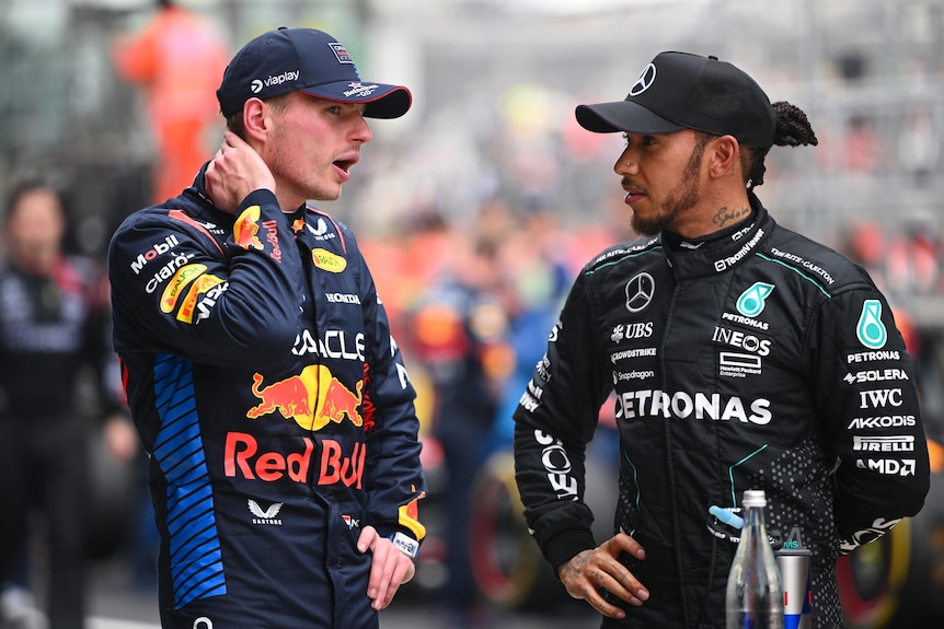 Max Verstappen beats Lewis Hamilton to win F1 Chinese sprint race - ABC News
