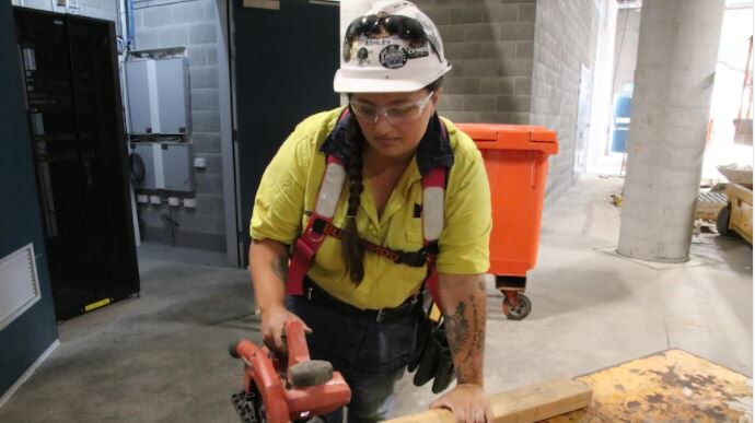 Wages make biggest jump in more than a decade, but public sector workers left behind