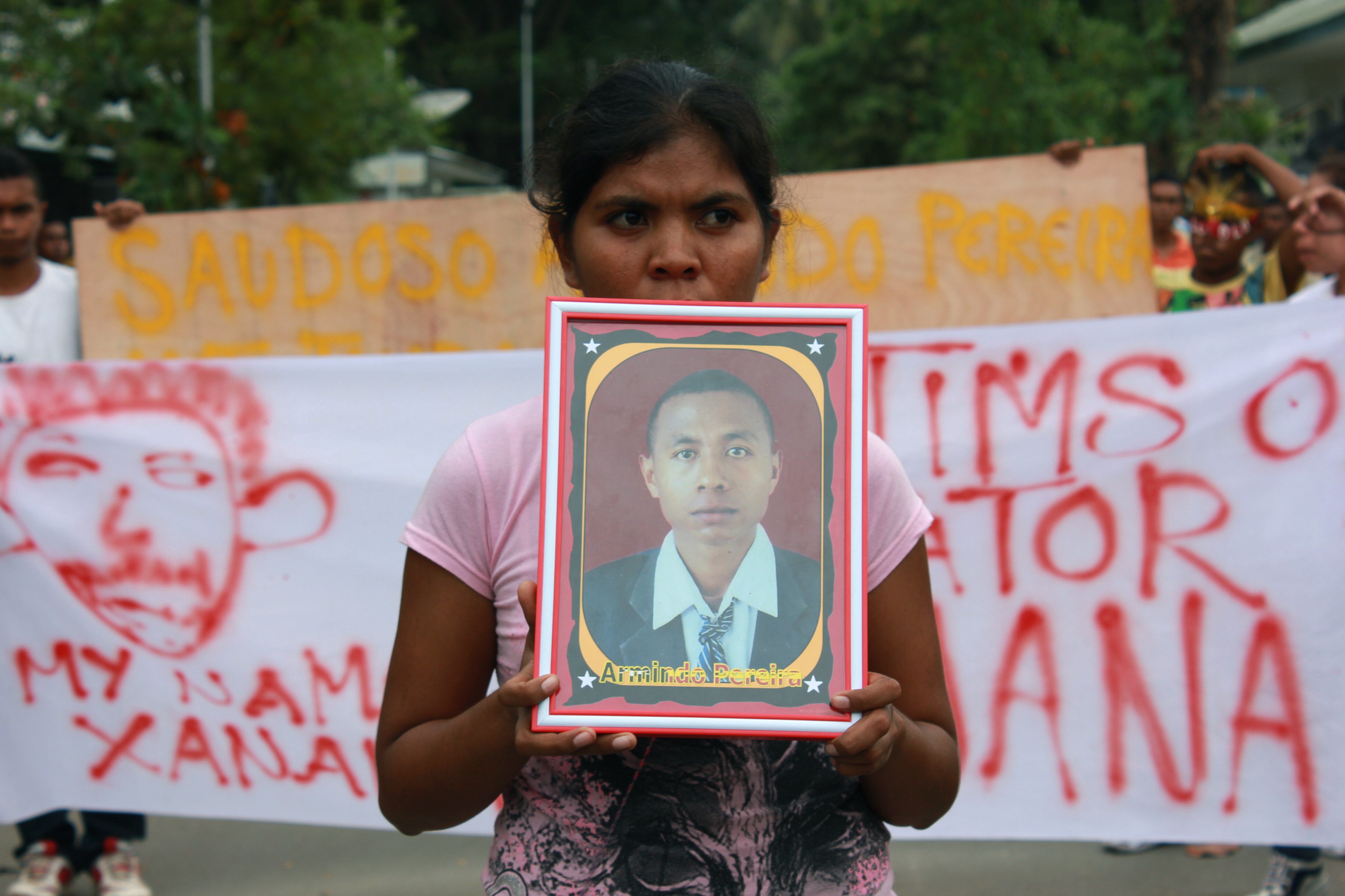 Hundreds mourn victim of E Timor post-poll violence - ABC News