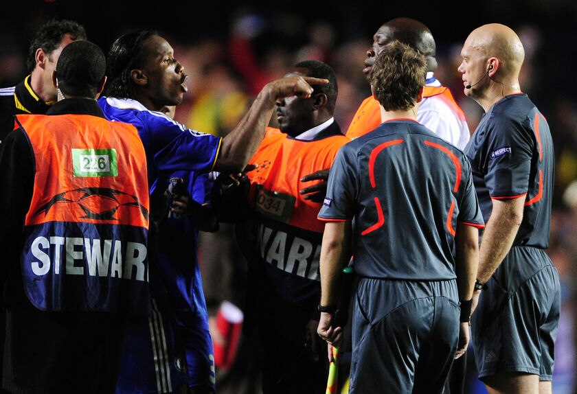 Hiddink Slams Referee After Chelsea Exit Abc News