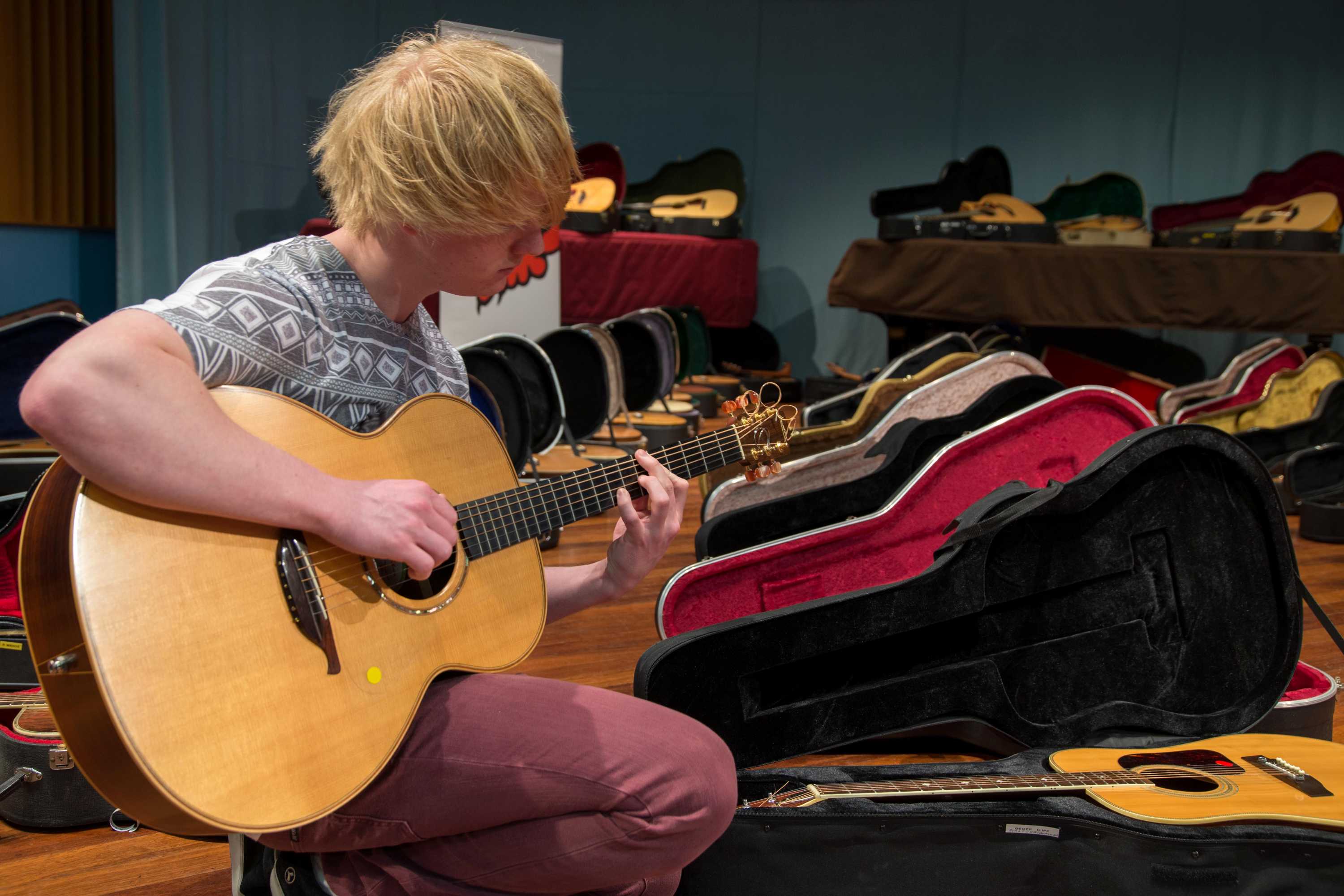 Collector donates 130 guitars to Tasmania's Conservatorium of Music ...