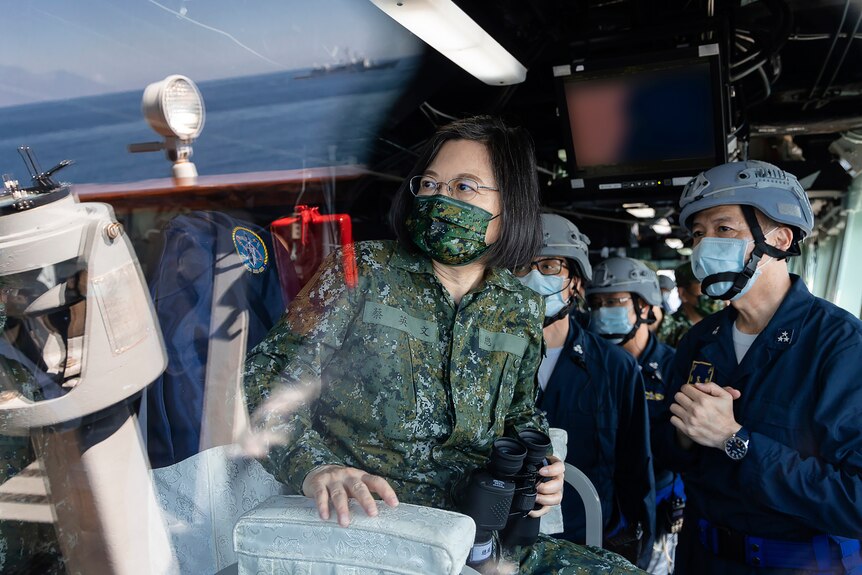 Tsai Ing-wen visits a navy ship