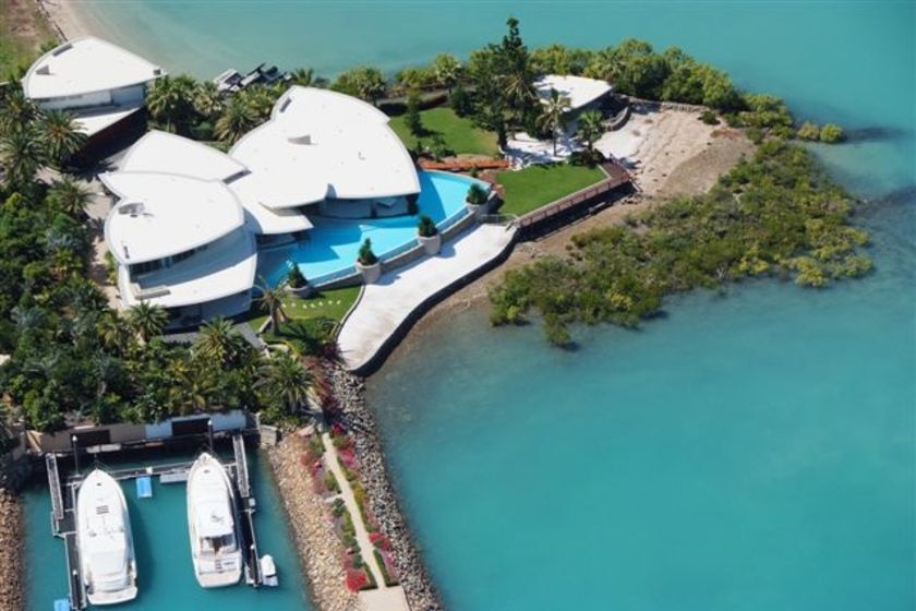 Nautical-inspired house at Mandalay Point in the Whitsundays