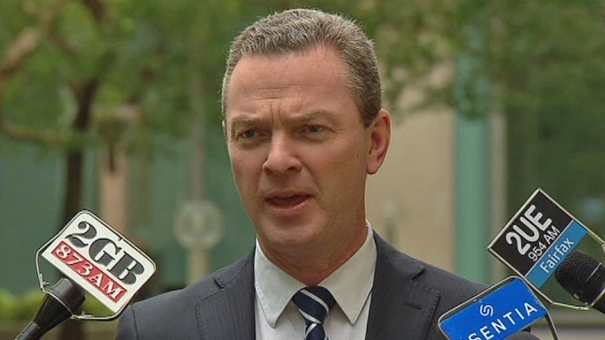 Christopher Pyne says PISA results are 'serious wake-up call' for Australian education system