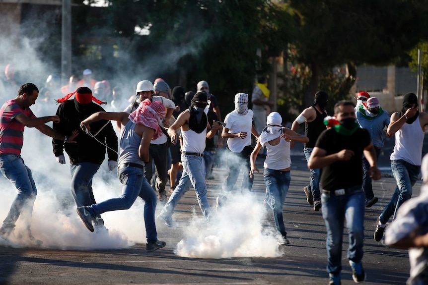 Palestinian mourners protest in Jerusalem