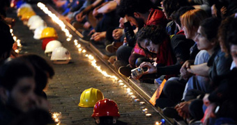 Candlelight vigil for Turkey's mine disaster victims