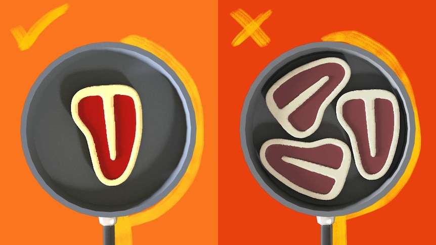 A frying pan with food correctly spaced on the left, but overcrowded on the right. It illustrates the correct way to fry food.