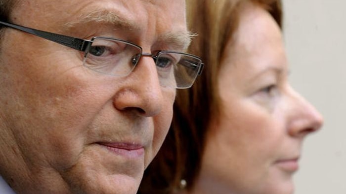 Kevin Rudd and Julia Gillard (AAP: Alan Porritt)