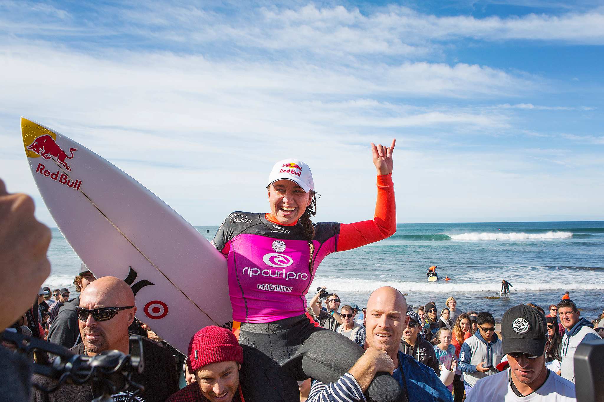 Carissa Moore beats Tyler Wright to claim Bells Beach surfing crown for ...