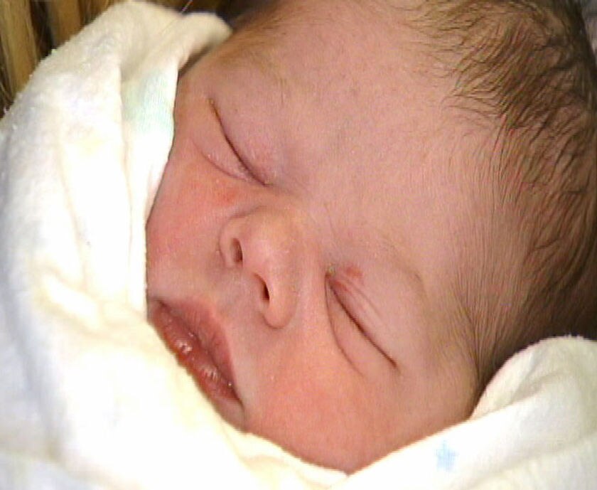 Woman delivers baby in middle of storm - ABC News