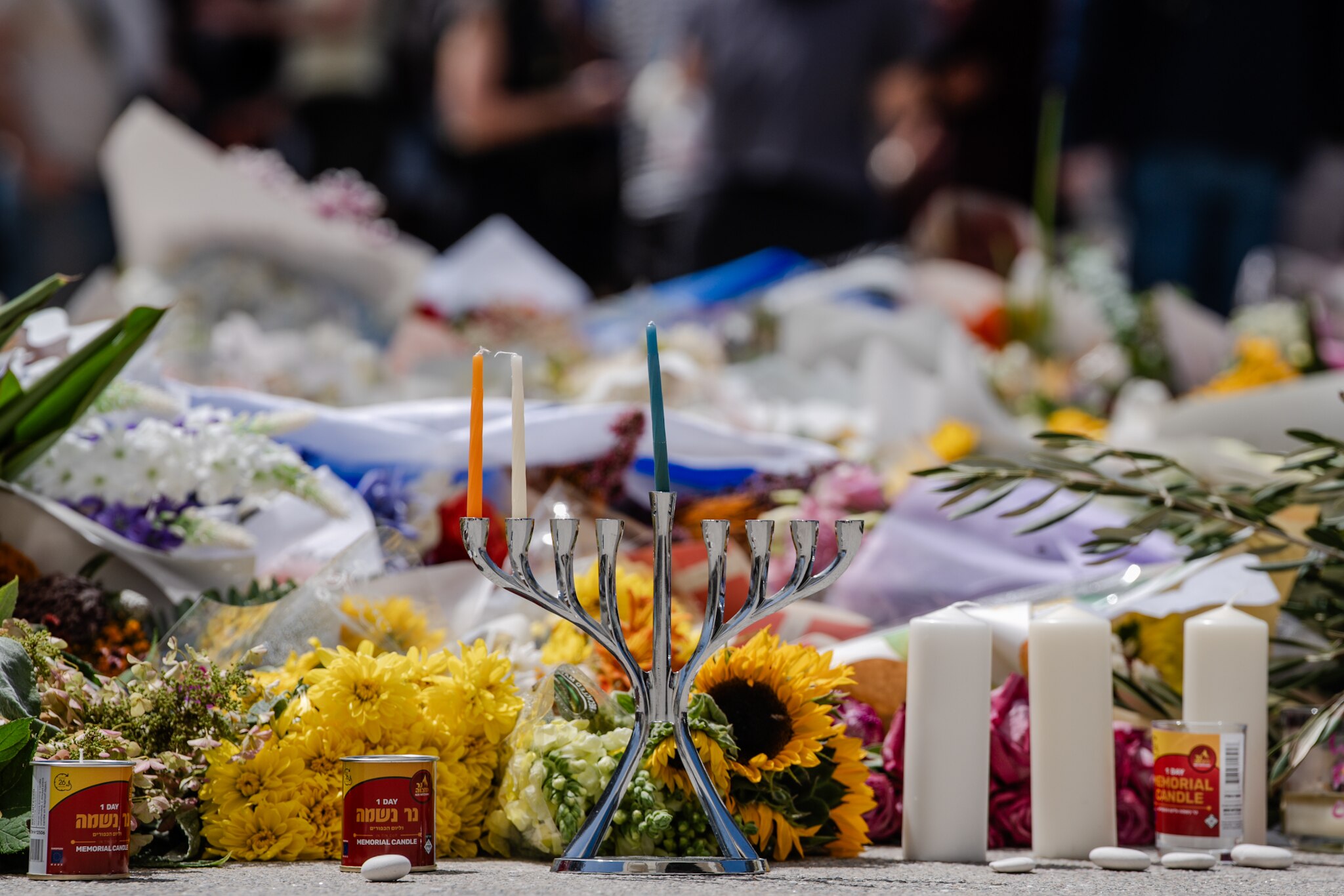 How to support each other in wake of Bondi terror attack - ABC listen