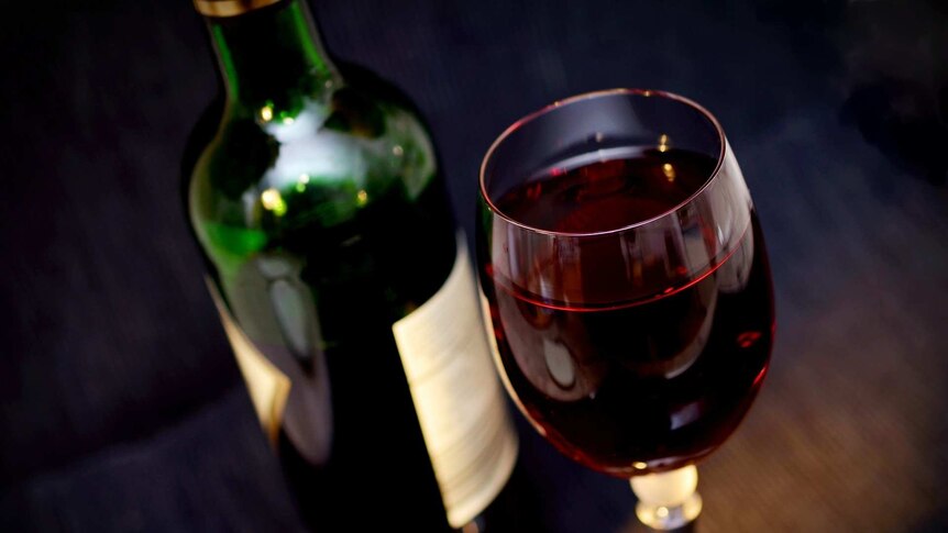 Besorgnis unter Winzern über mögliche neue Anforderungen für gesundheitsschädliche Warnhinweise zu Alkohol auf Flaschen
