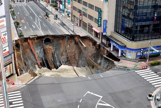 Sinkhole Fukuoka Japan 2