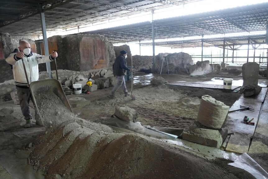 Excavations are carried out inside an Italian archaeological site.