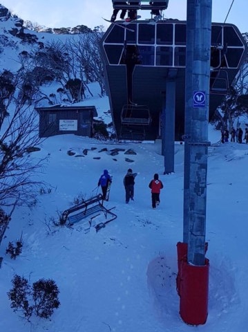 Skier falls as chairlift dislodges off cable