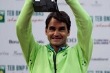 Federer lifts Istanbul Open trophy