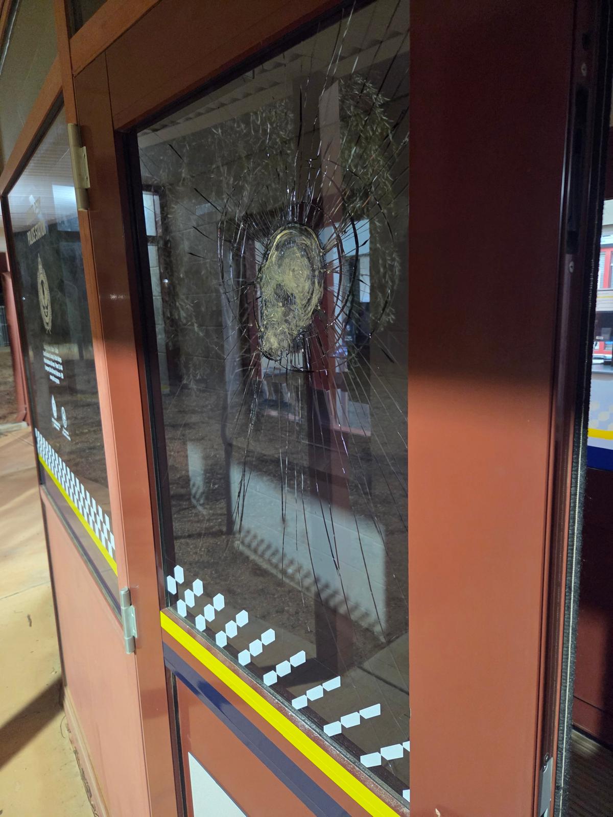 'High-risk' youth bailed, police station vandalised in outback town