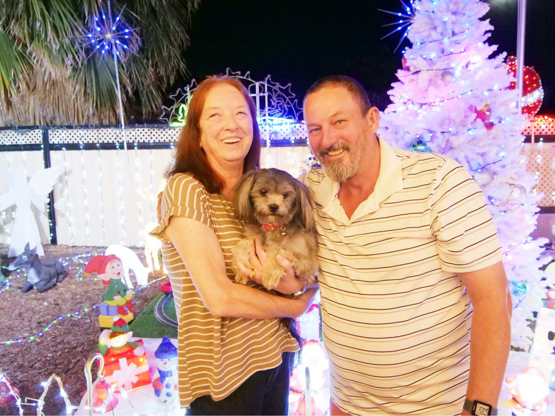 Kalgoorlie couple light up community with annual Christmas display, even after one of them went