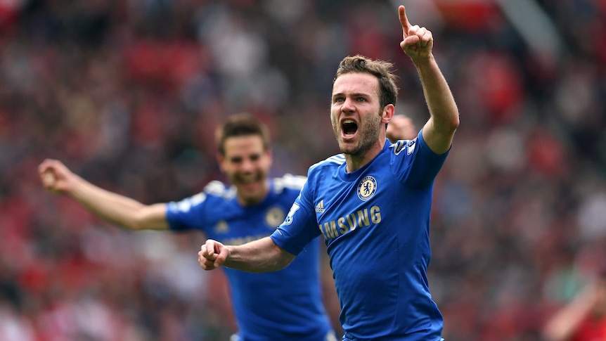 Mata strikes late to sink United