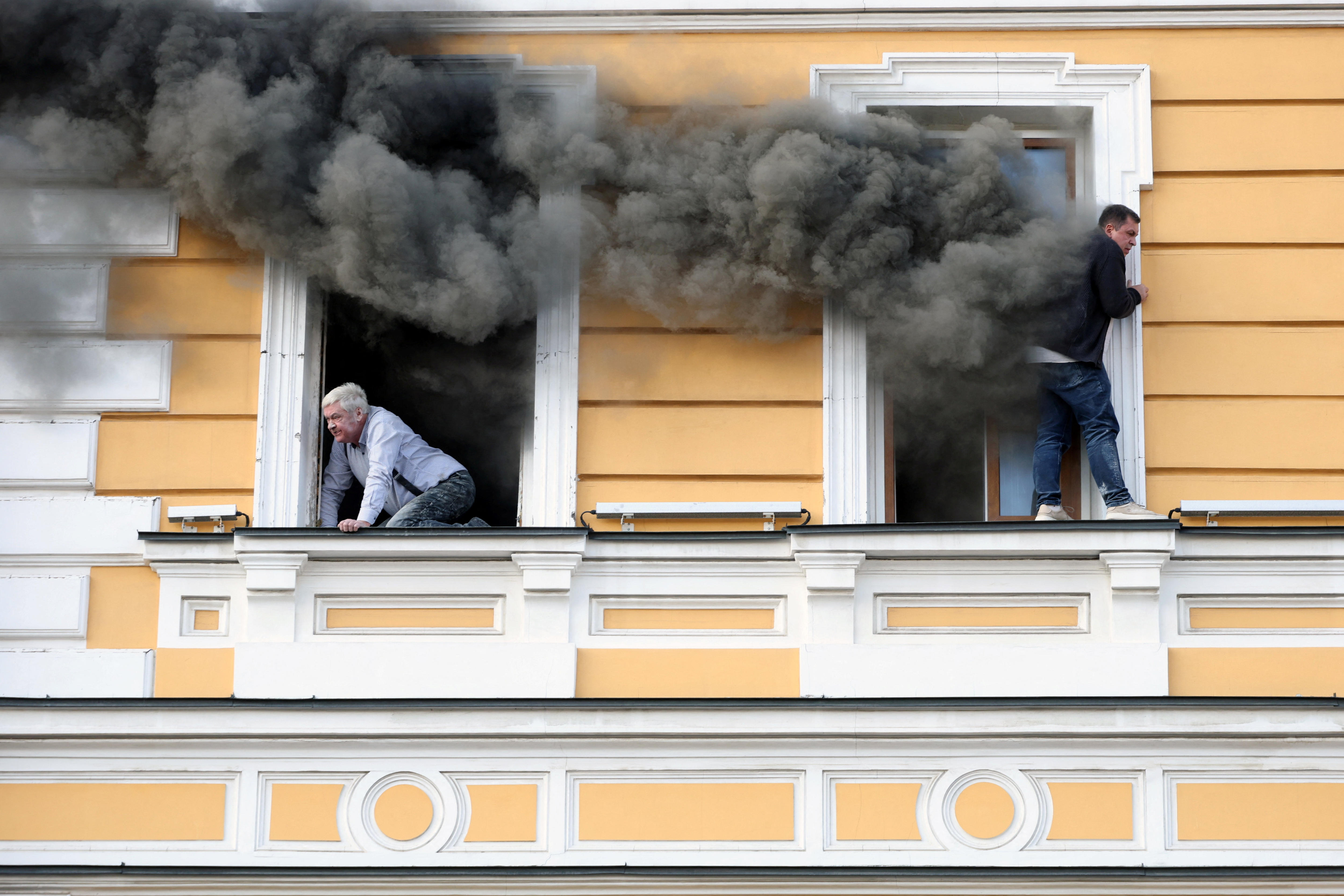 One dead, dozens injured after Russian strike on Kyiv scientific centre ...