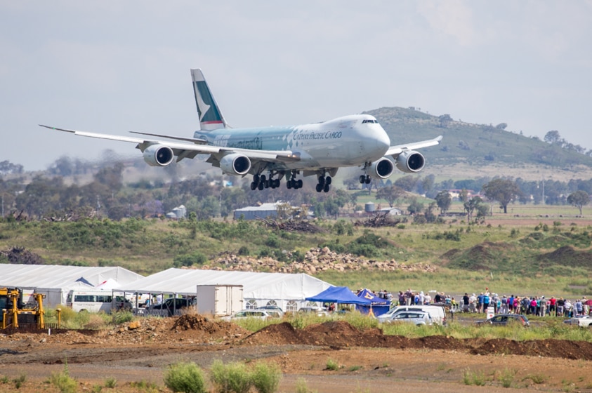 A 747 lands at Wellcamp Airport