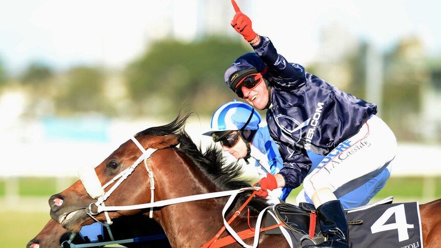 Jim Cassidy all smiles as Zoustar wins Golden Rose