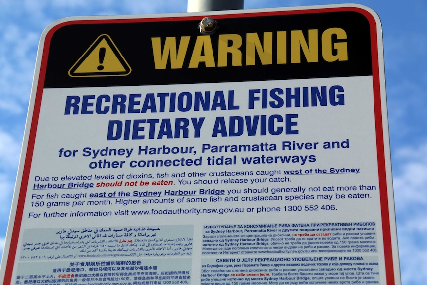 Warning sign for fishing on Sydney Harbour