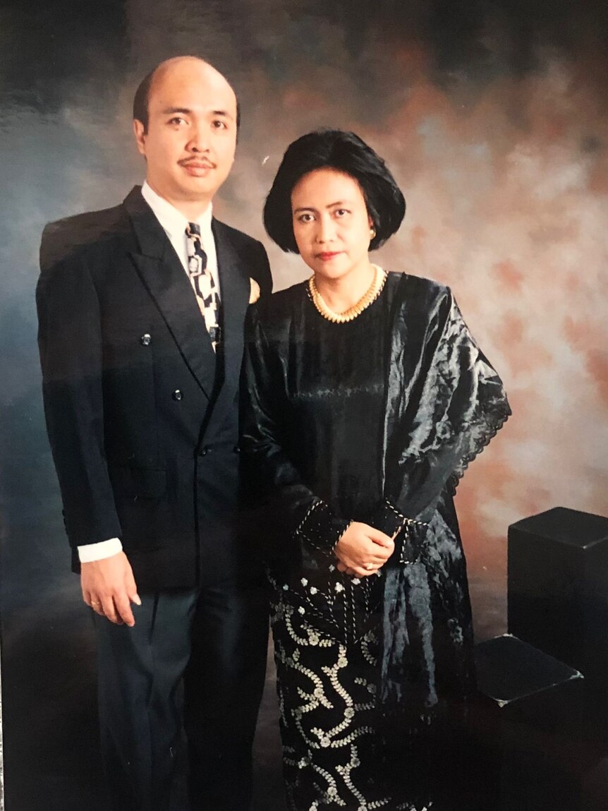 Putu Pendit with wife
