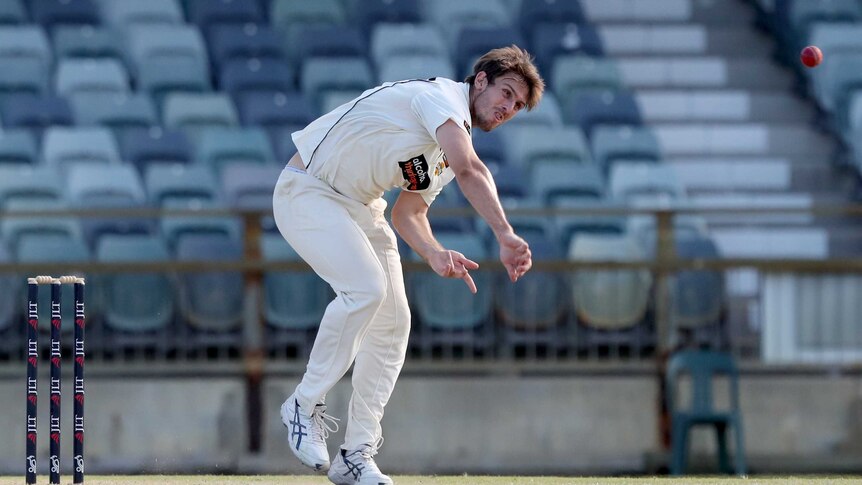 Mitchel Marsh bowls for Western Australia