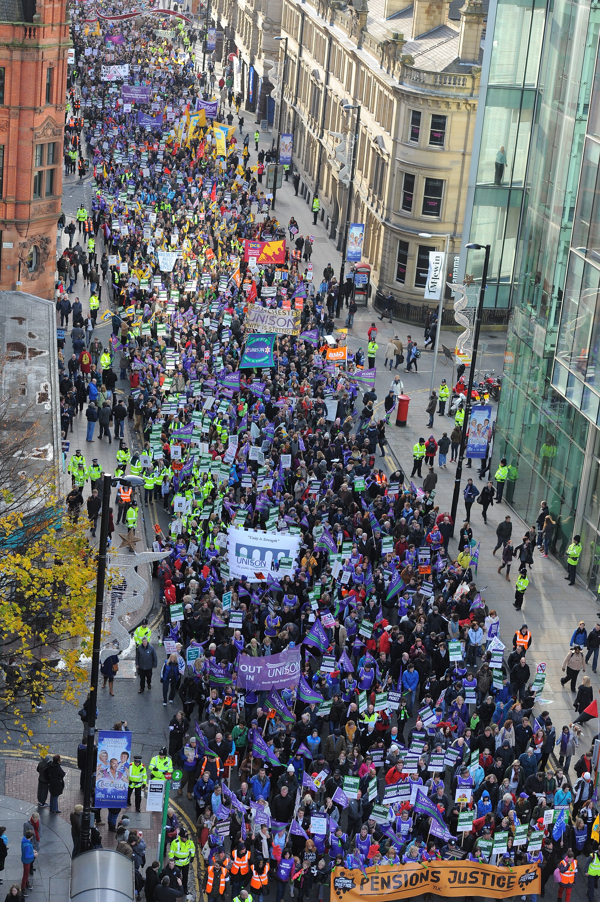 UK Workers Stage Mass Strike - ABC News