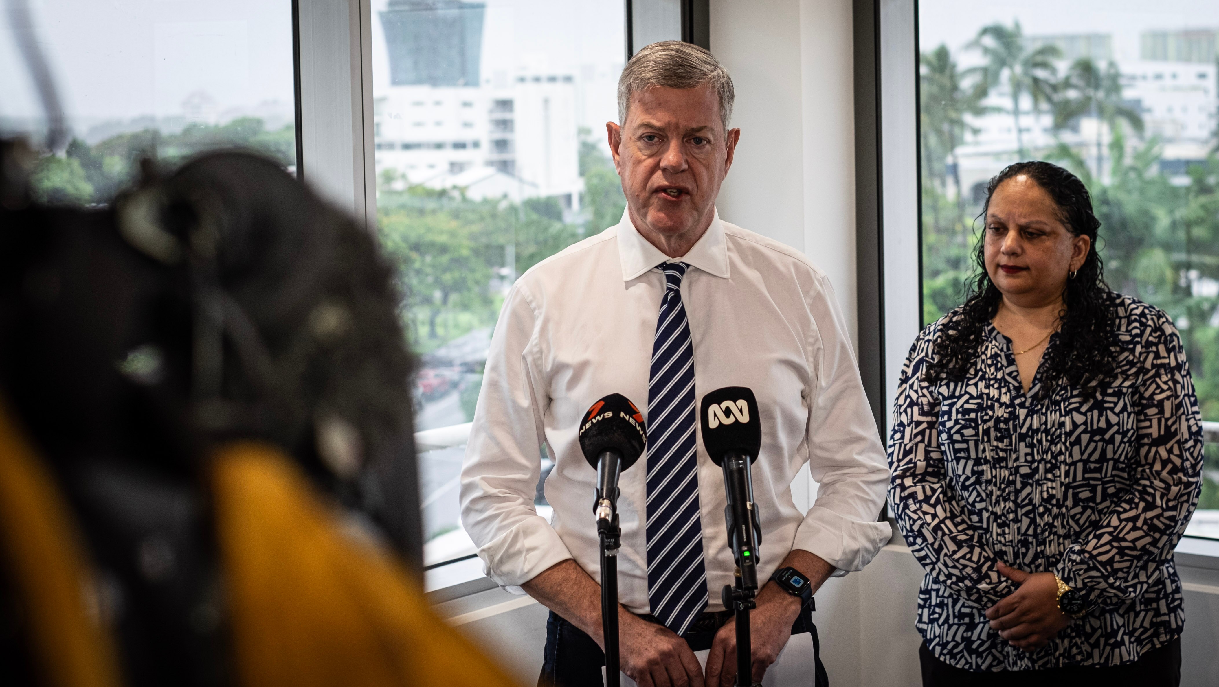 Health Minister stands firm on puberty blocker pause - ABC listen