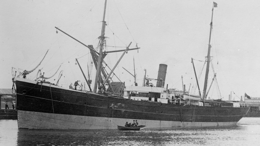 Old photo of ship 