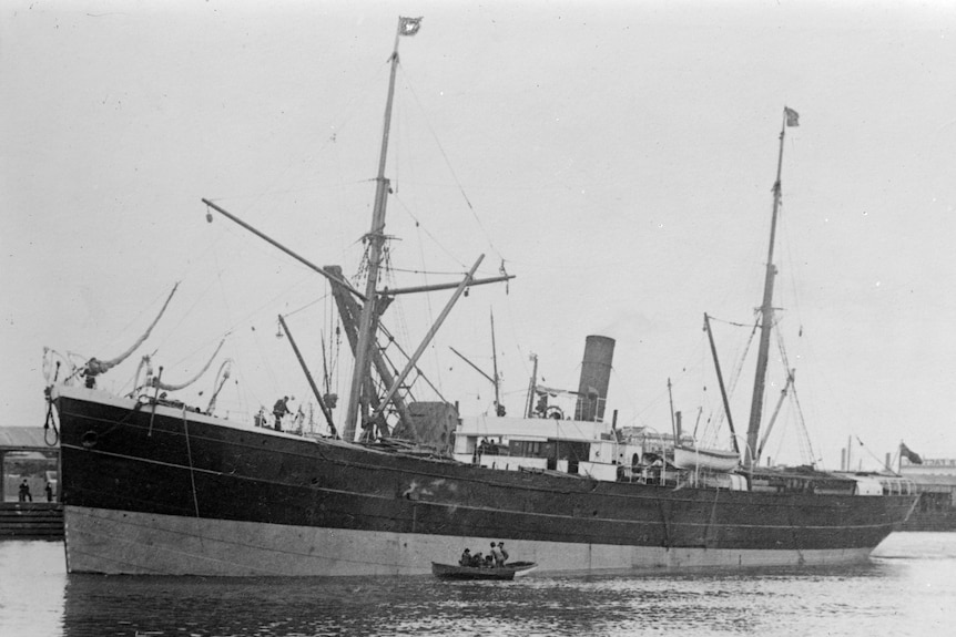 Old photo of ship 