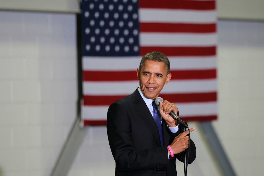 Obama speaks to voters in Iowa
