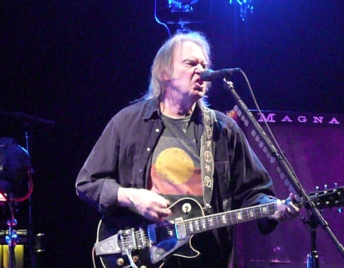Neil Young ends lawsuit against Donald Trump's campaign over use of his ...
