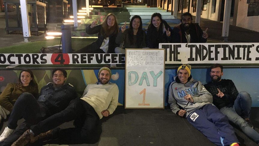 Nine young people get ready to sleep-out for refugees